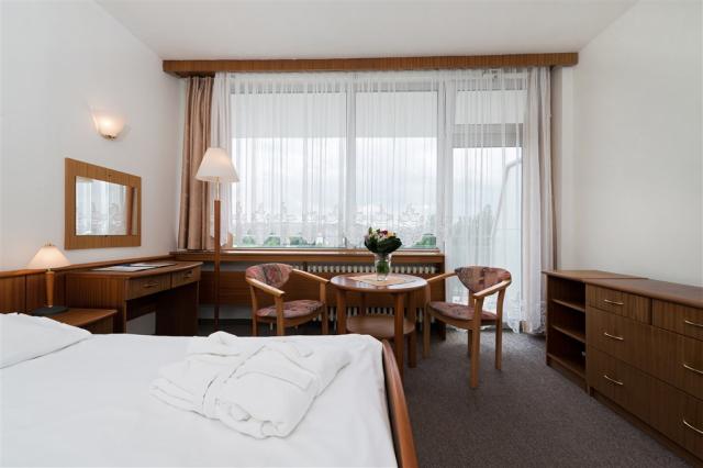 hotel-splendid-slovensko-piestany-pokoj-komfort.jpg