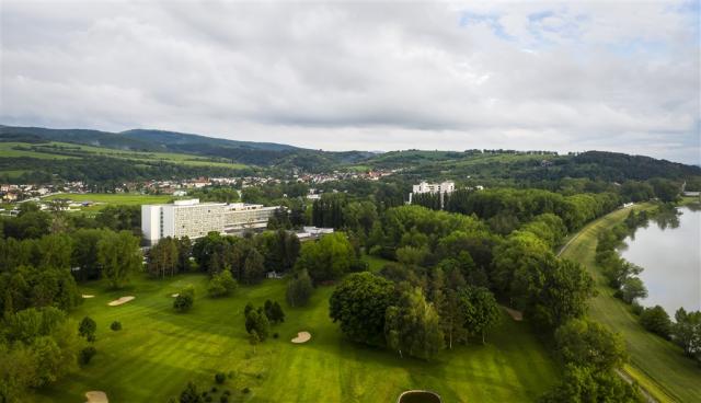 hotel-splendid-slovensko-piestany-pohled-na-hotel (4).jpg