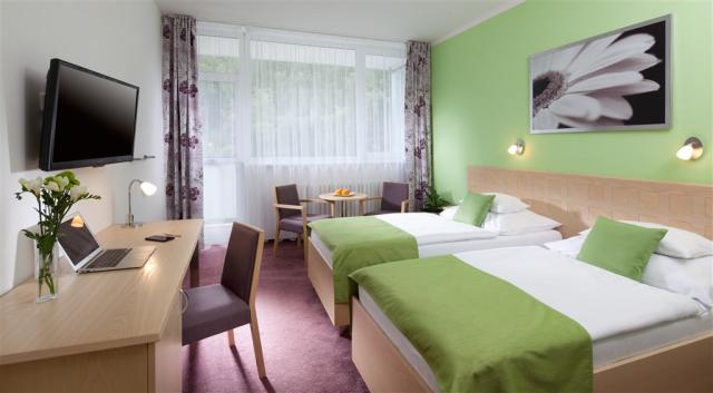 lazensky-hotel-akademik-behounek-jachymov-pokoj2.jpg
