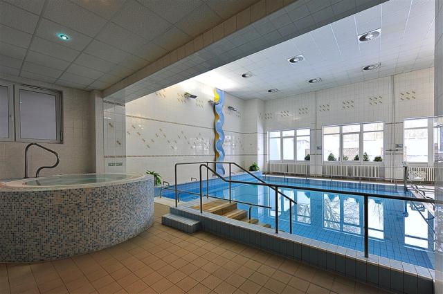 lazensky-hotel-akademik-behounek-jachymov-bazen2.jpg