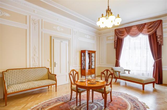 lazensky-hotel-radium-palace-cesko-jachymov-suite.jpg