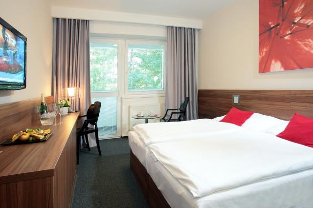 hotel-jezerka-ceska-republika-sec-dvouluzkovy-pokoj-superior.jp