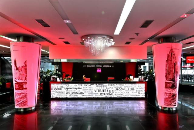 hotel-jezerka-ceska-republika-sec-recepce.jpg