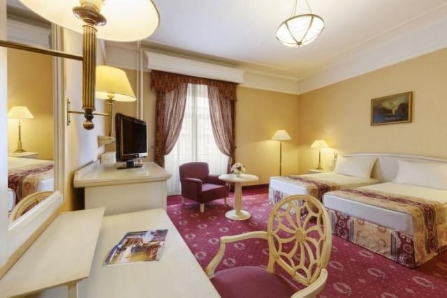 danubius-hotel-astoria-city-center-madarsko-budapest-dvouluzkov