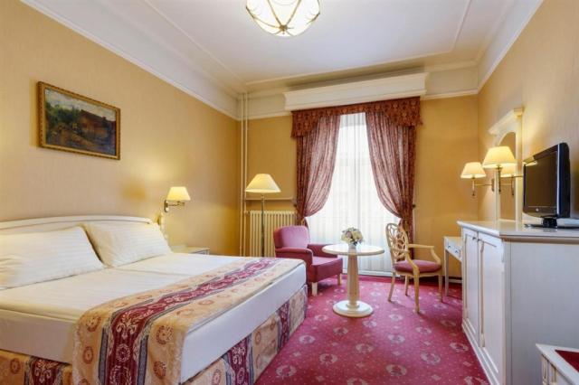 danubius-hotel-astoria-city-center-madarsko-budapest-dvouluzkov