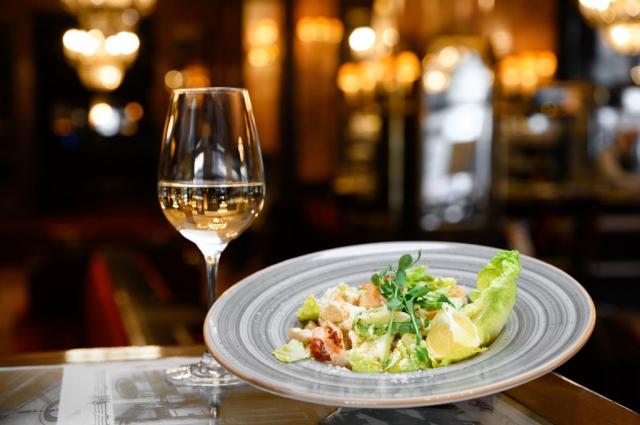 danubius-hotel-astoria-city-center-madarsko-budapest-restaurace