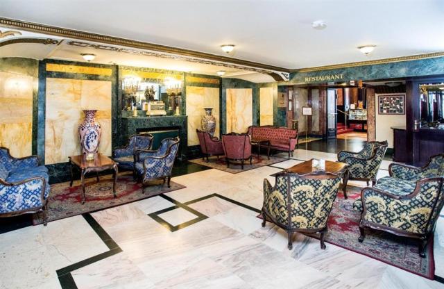 danubius-hotel-astoria-city-center-madarsko-budapest-lobby.jpg