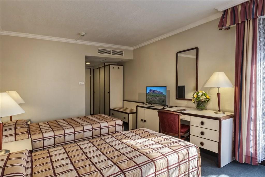 hotel-thermal-aqua-madarsko-heviz-dvouluzkovy-pokoj-standard.pn