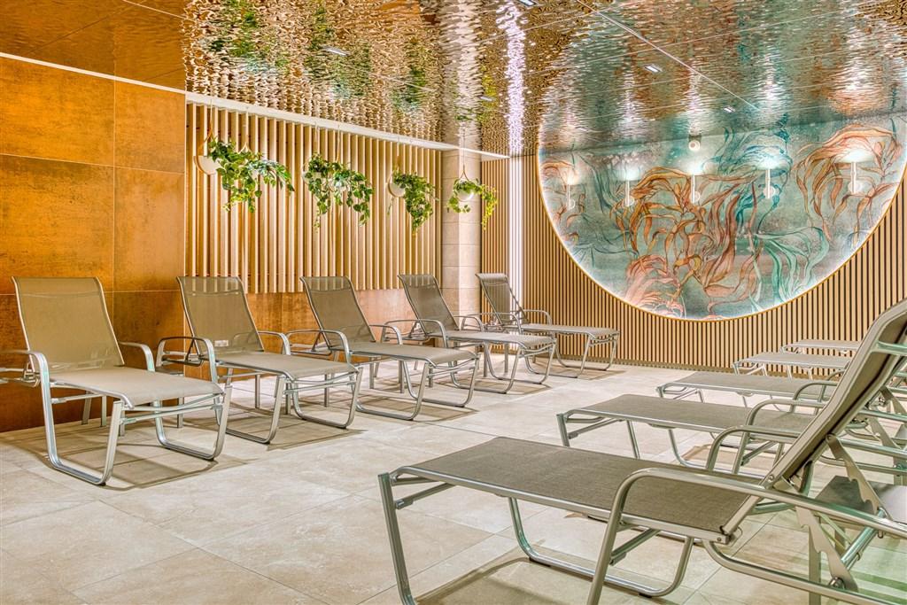 hotel-thermal-aqua-madarsko-heviz_bazen3.jpg