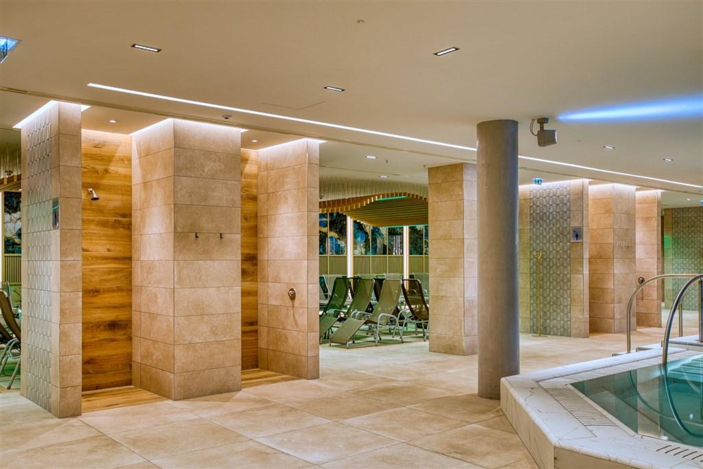 hotel-thermal-aqua-madarsko-heviz_bazen0.jpg
