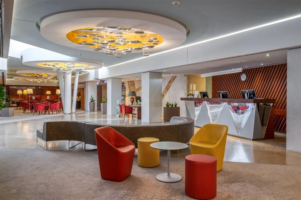 hotel-thermal-aqua-madarsko-heviz-recepce.png