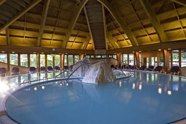 hotel-thermal-heviz-madarsko-heviz-vnitrni-bazen.png
