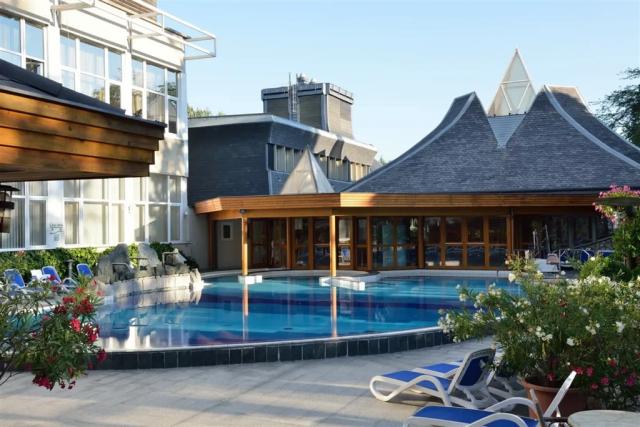hotel-thermal-heviz-madarsko-heviz-venkovni-bazen (3).png