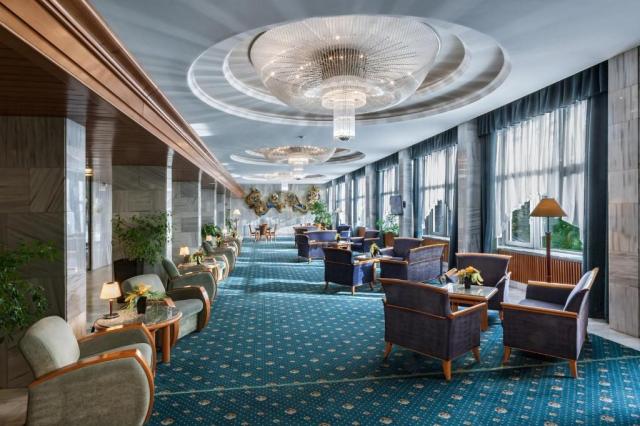 hotel-thermal-heviz-madarsko-heviz-lobby.jpg