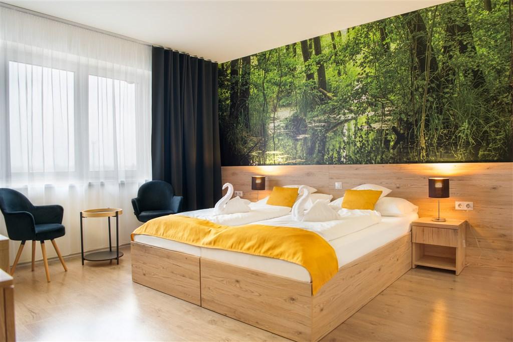 hotel-gyirmot-madarsko-gyor-dvouluzkovy-pokoj-standard (2).jpg