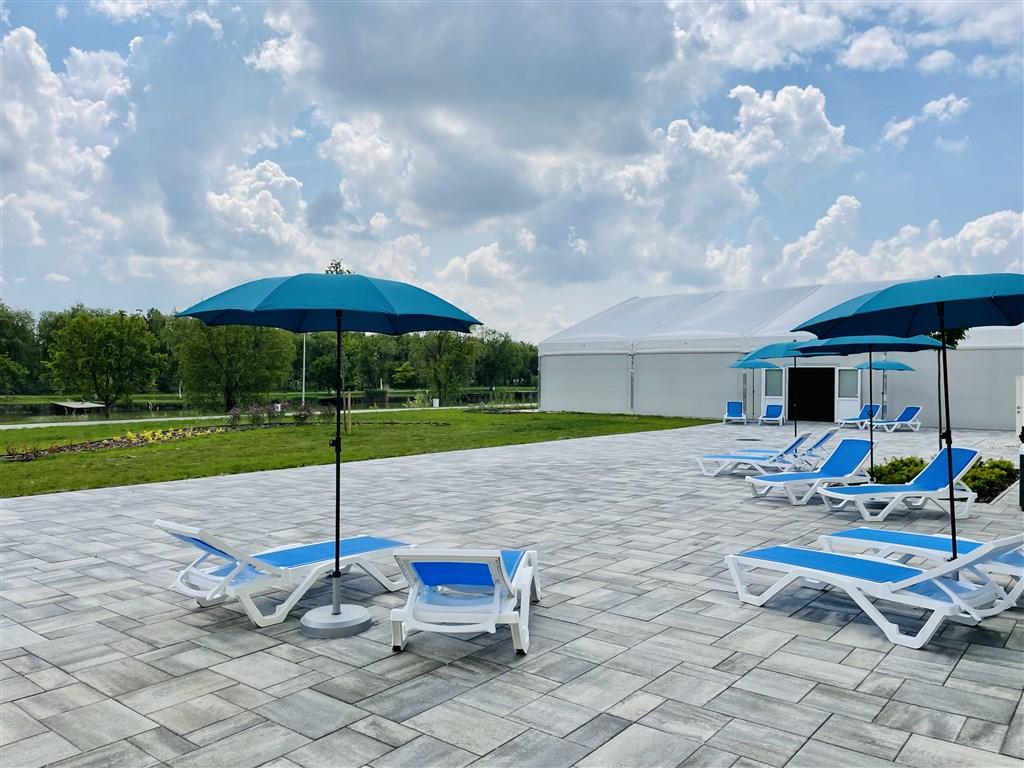 hotel-gyirmot-madarsko-gyor-wellness-terasa.jpg