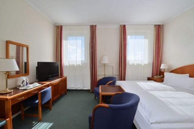 hotel-danubius-raba-madarsko-gyor-dvouluzkovy-pokoj-standard-pl