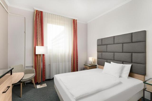 hotel-danubius-raba-madarsko-gyor-jednoluzkovy-pokoj-superior.j