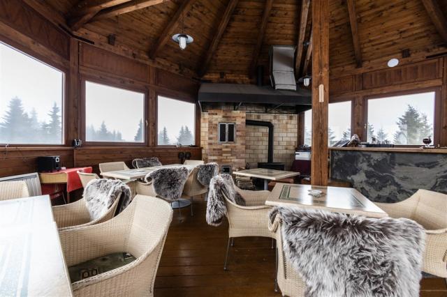 hotel-petrovy-kameny-ceska-republika-loucna-nad-desnou-ski-bar 