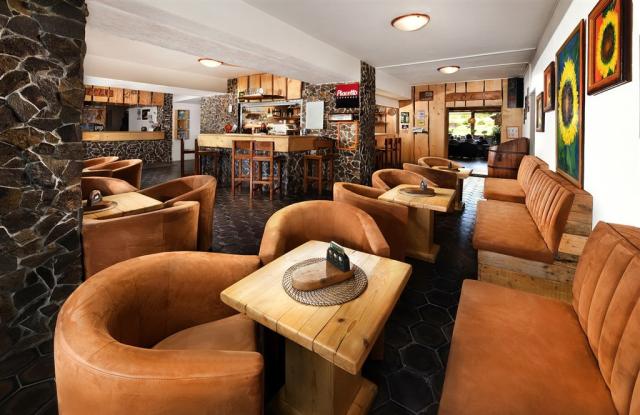 hotel-liptov-slovensko-demanovska-dolina-bar (3).jpg