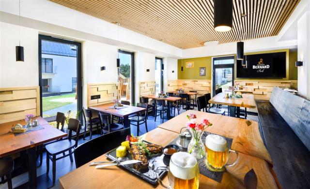 resort-maladinovo-slovensko-liptovsky-mikulas-restaurace.jpg