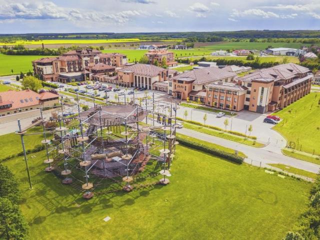 Buk-Caramell-resort-pohled-na-resort.jpg