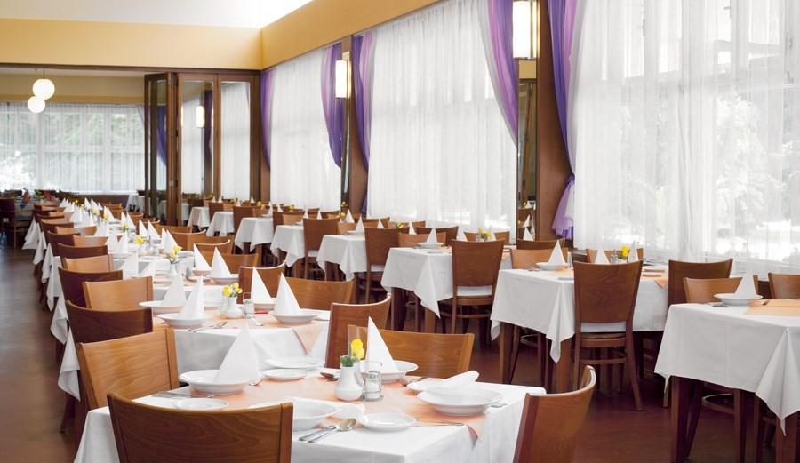 hotel-spolecensky-dum-ceska-republika-luhacovice-restaurace.jpg