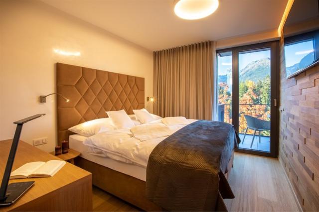 lake-resort-slovensko-strbske-pleso-ctyrluzkovy-apartman-deluxe