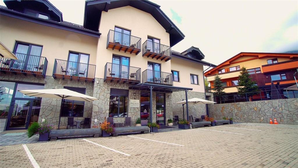 hotel-grand -II-kupele-novy-smokovec-pohled-na-hotel.jpg