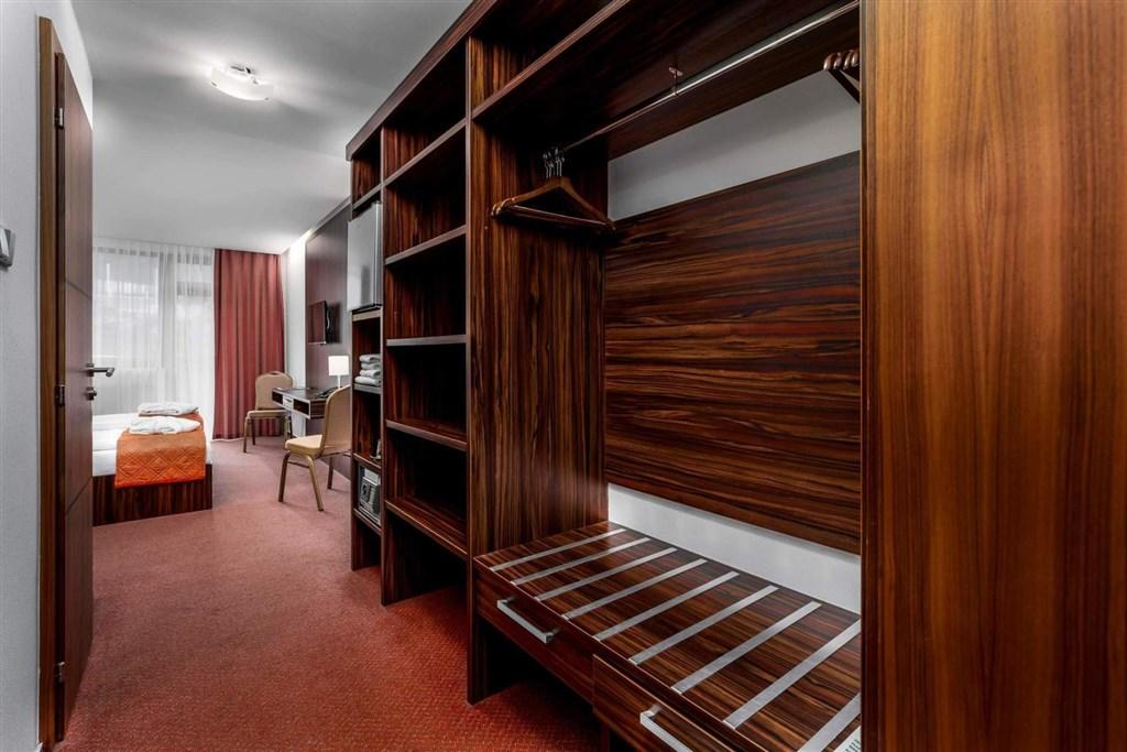 hotel-grand-I-kupele-novy-smokovec-pokoj-klasik (2).jpg