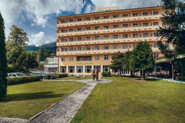 hotel-palace-kupele-novy-smokovec-pohled-na-hotel.jpg
