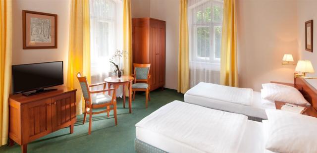 hotel-jestrabi-ceska-republika-luhacovice-dvouluzkovy-pokoj (2)
