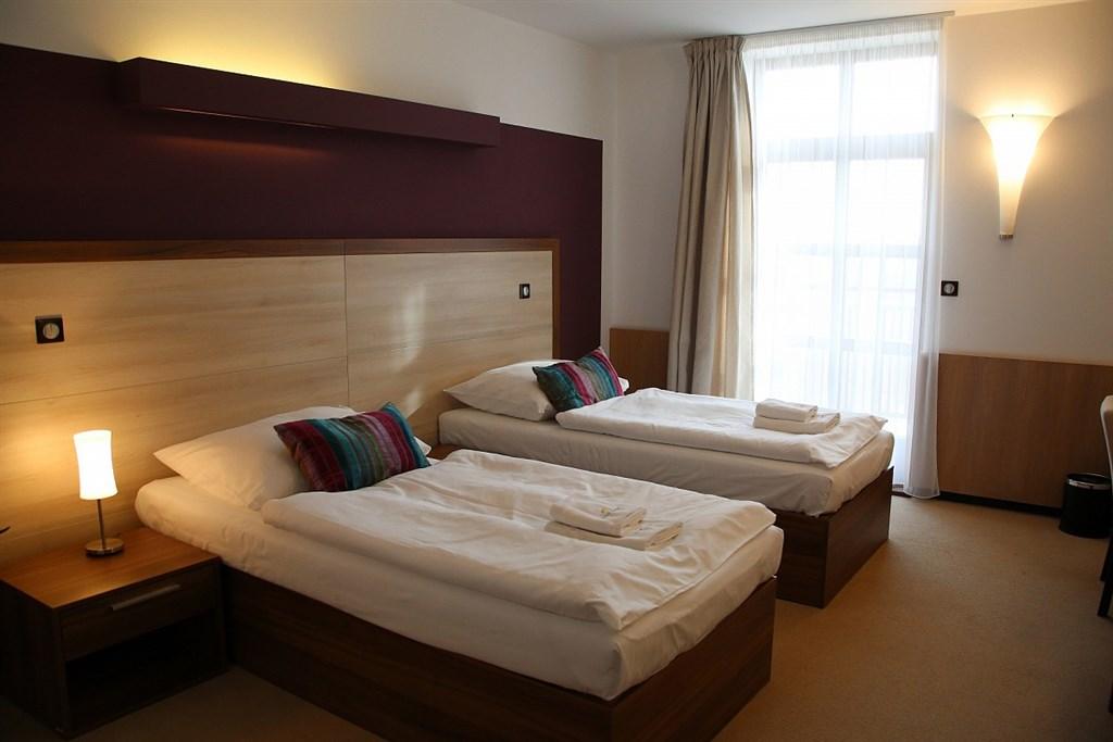 hotel-golf resort-Cesko-Olomouc-dvoulůžkový pokoj-superior.jpg