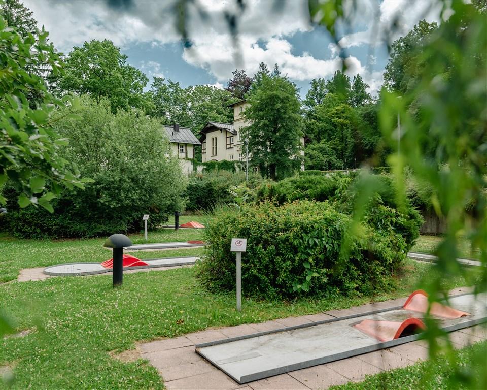 hotel-panorama-ceska-republika-lazne-libverda-Minigolf.jpg