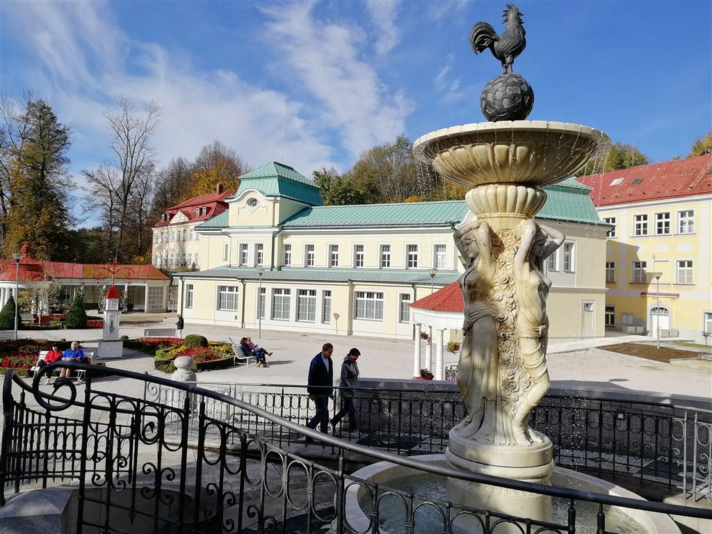 lazne-libverda-pohled-na-budovu-bazenu-a-koupeli.jpg