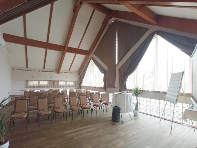 hotel-orchidea-konferencni-mistnost.jpg