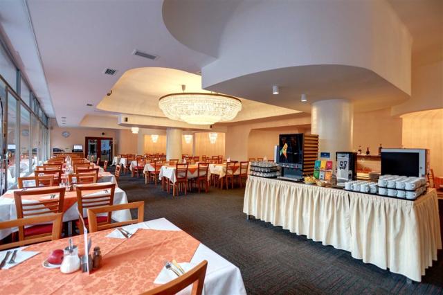hotel-curie-spa-wellness-lazne-jachymov-restaurace-4.jpg