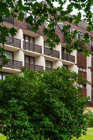 thermal-sarvar-ensana-health-spa-hotel-madarsko-exterier.JPG