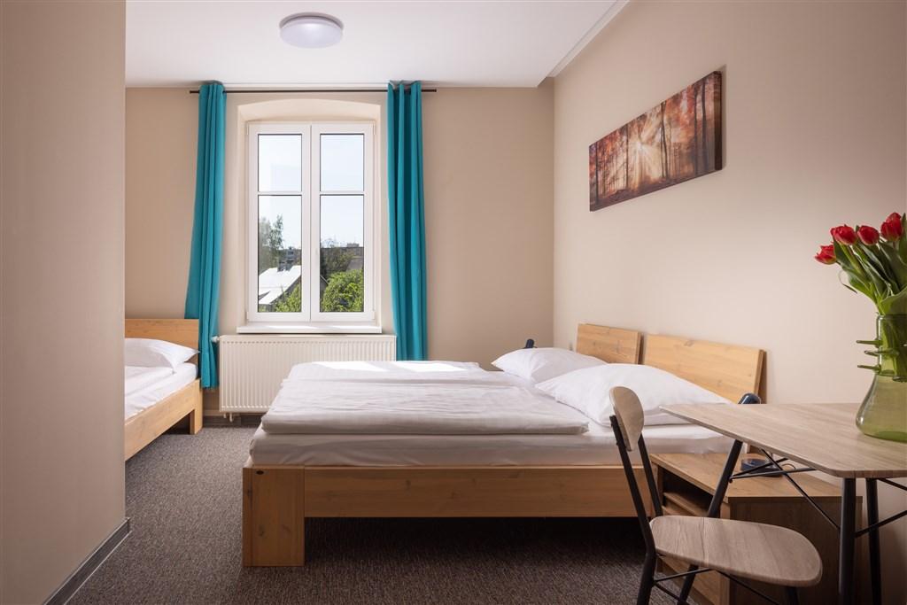 hotel-praded-thamm-3lůžkový-pokoj.jpg