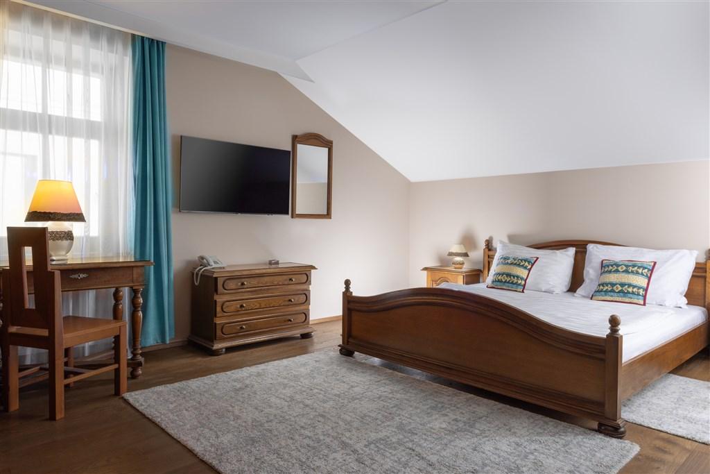 hotel-praded-thamm-podkrovni-pokoj.jpg
