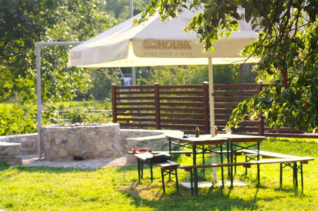 hotel-praded-thamm-zahradni-posezeni.jpg