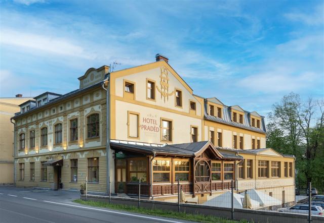 hotel-praded-thamm-exterier.jpg