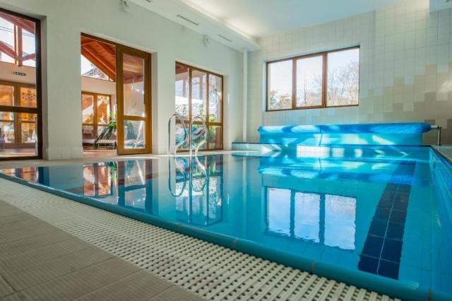 hotel-praded-thamm-bazen1.jpg