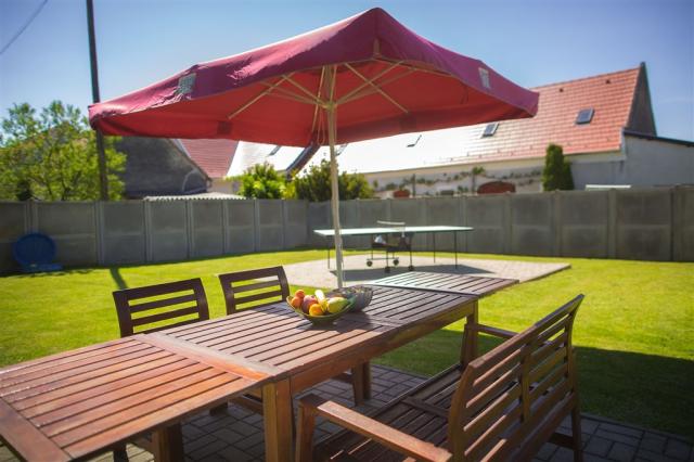 apartmany-szanyi-a-madarsko-buk-zahrada.jpg