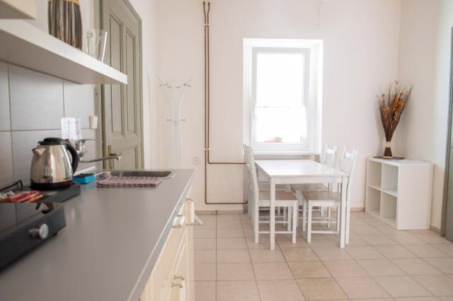 Palava-Amenity-Apartmany-Perna-ctyrluzkovy-apartman-s-terasou-2