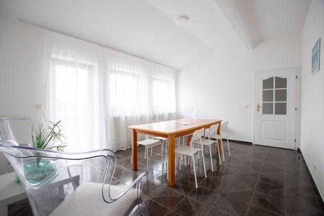 Palava-Amenity-Apartmany-Perna-apartman-pro-6-osob-7.jpg