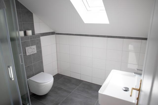 Palava-Amenity-Apartmany-Perna-apartman-pro-6-osob-koupelna-2.j