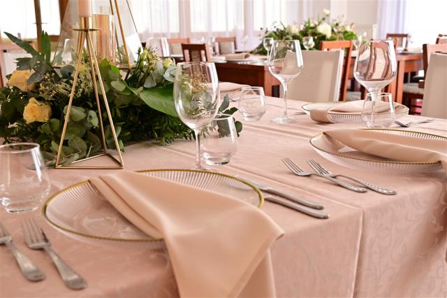nova-lesna-hotel-euforia-restaurace-4.JPG