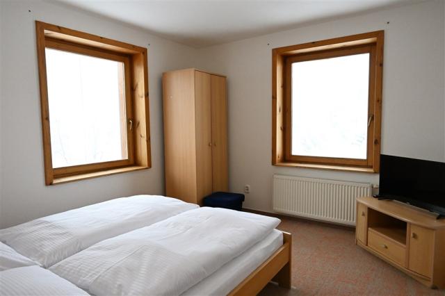 nova-lesna-hotel-euforia-dvouluzkovy-pokoj.JPG
