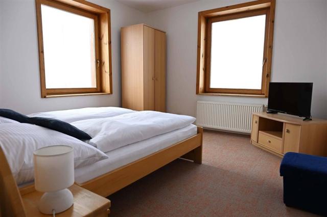 nova-lesna-hotel-euforia-dvouluzkovy-pokoj-s-vyhledem.jpg